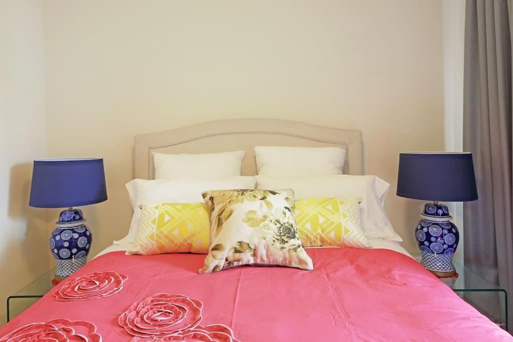 Apartment Lidcombe, Super Comfort, Stylish, Large 2bedrooms, 2 Bath, 2 Free Carpark, Parkview, Free Wifi *