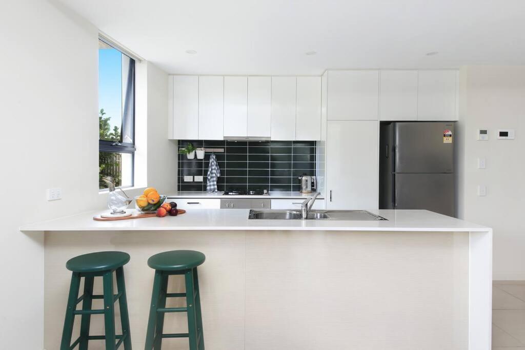 Lidcombe, Super Comfort, Stylish, Large 2bedrooms, 2 Bath, 2 Free Carpark, Parkview, Free Wifi Apartment Sydney