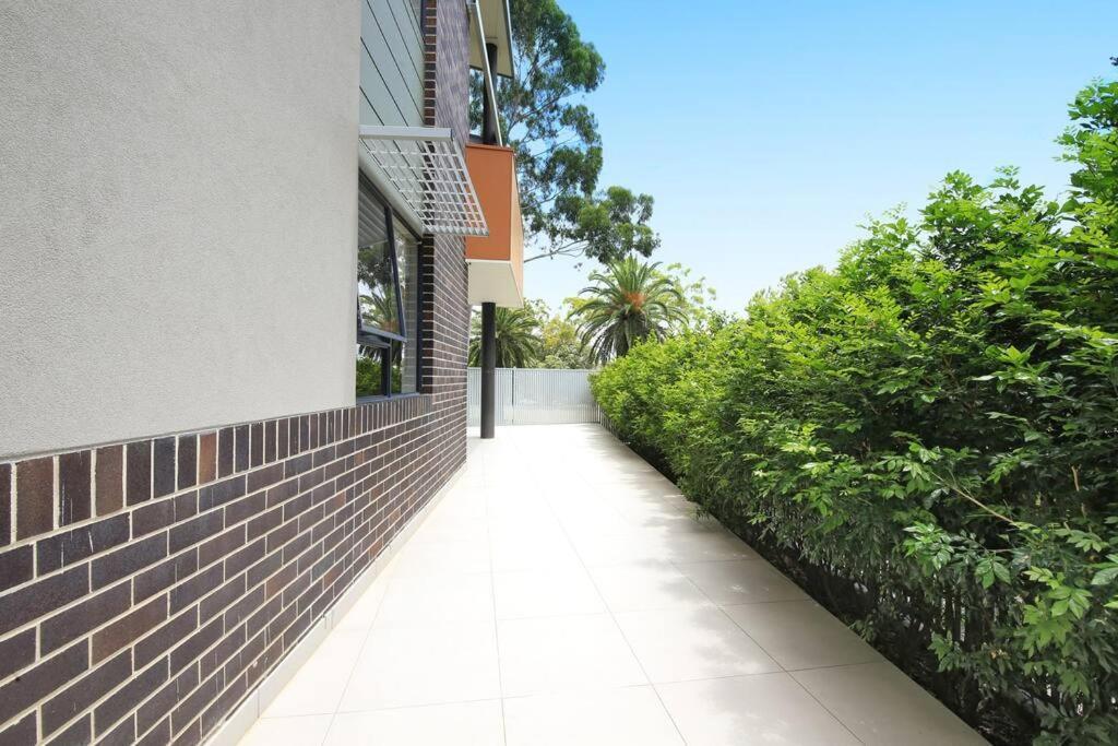 Apartment Lidcombe, Super Comfort, Stylish, Large 2bedrooms, 2 Bath, 2 Free Carpark, Parkview, Free Wifi Sydney