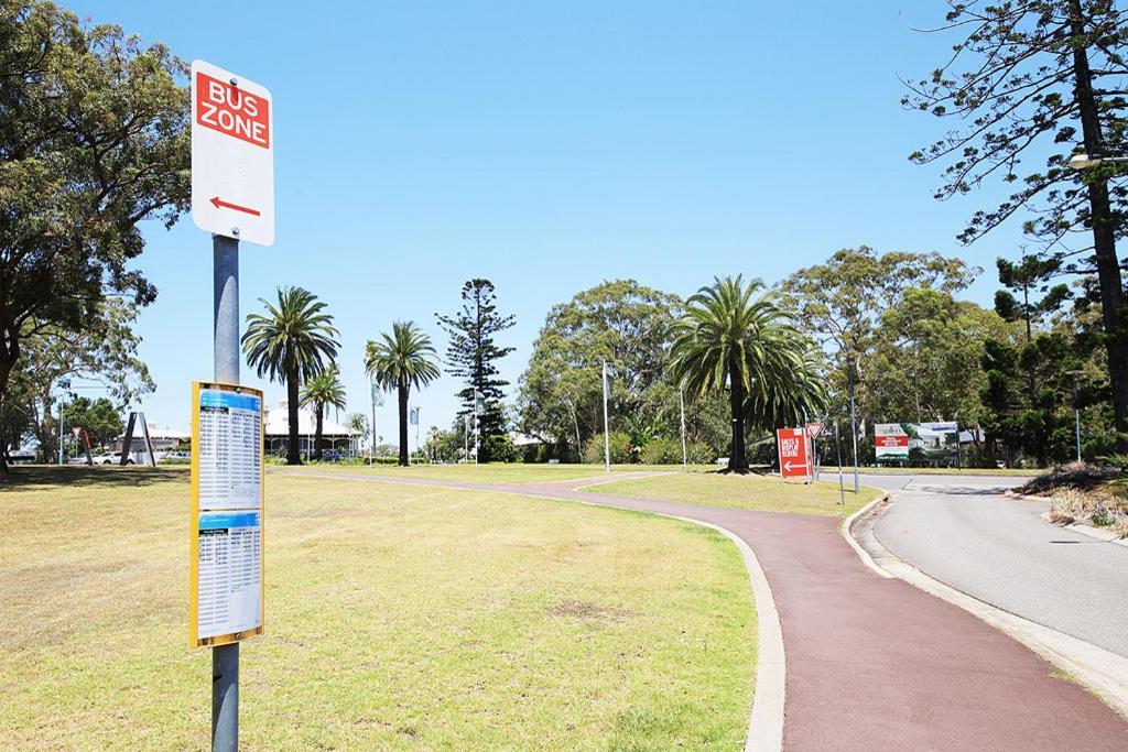 Lidcombe, Super Comfort, Stylish, Large 2bedrooms, 2 Bath, 2 Free Carpark, Parkview, Free Wifi *